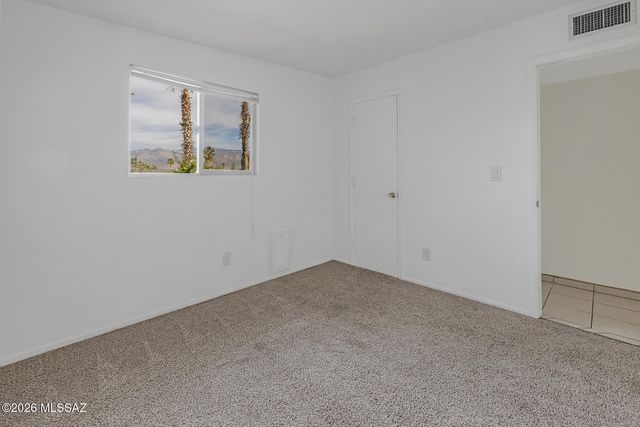 9921 E Bunker Hill Place, Tucson, AZ 85748