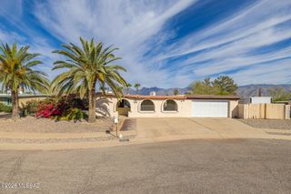 9921 E Bunker Hill Place, Tucson, AZ 85748