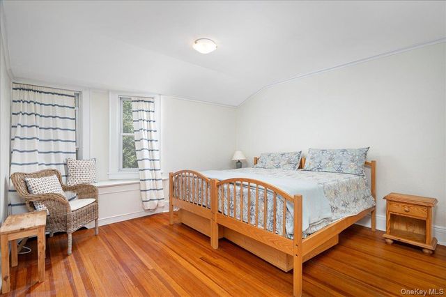 11 Cherry Avenue 2nd Floor, Larchmont, NY 10538