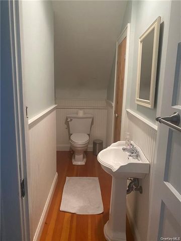 11 Cherry Avenue 2nd Floor, Larchmont, NY 10538