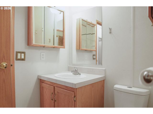 109 BLUE HERON Dr, Longview, WA 98632