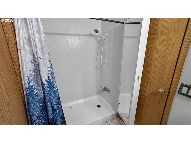 109 BLUE HERON Dr, Longview, WA 98632