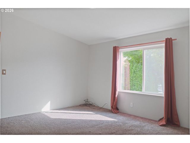 109 BLUE HERON Dr, Longview, WA 98632