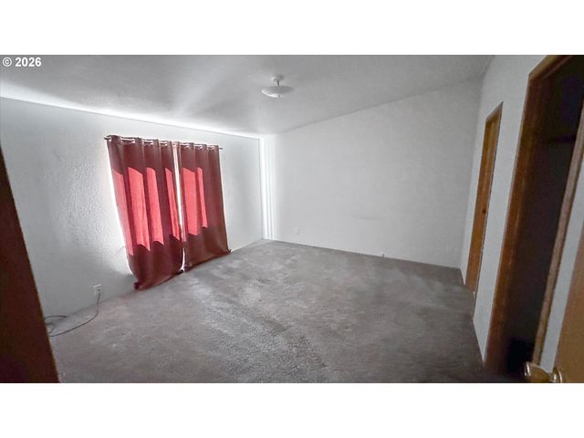 109 BLUE HERON Dr, Longview, WA 98632