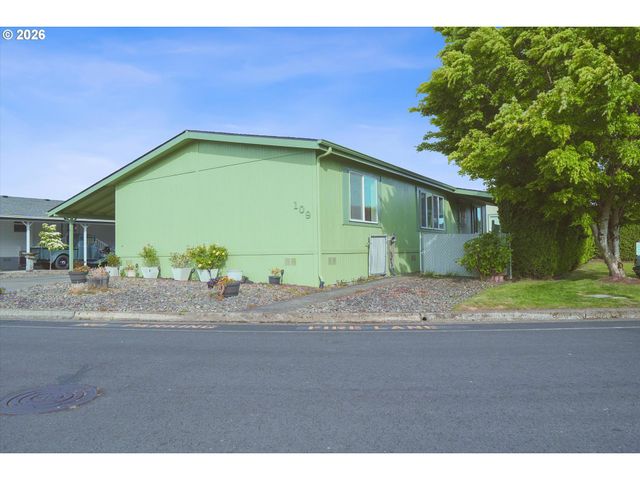 109 BLUE HERON Dr, Longview, WA 98632