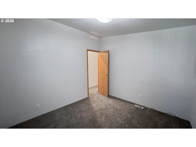 109 BLUE HERON Dr, Longview, WA 98632