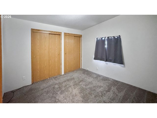 109 BLUE HERON Dr, Longview, WA 98632