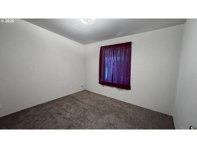 109 BLUE HERON Dr, Longview, WA 98632
