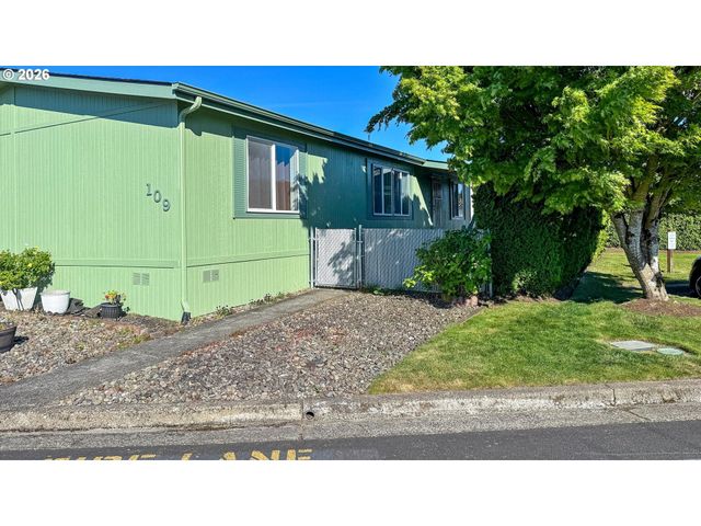 109 BLUE HERON Dr, Longview, WA 98632