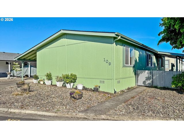 109 BLUE HERON Dr, Longview, WA 98632