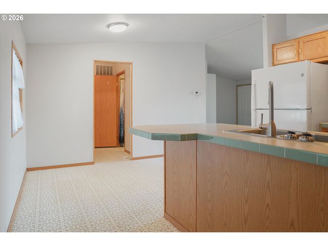 109 BLUE HERON Dr, Longview, WA 98632