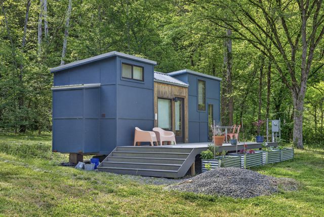700 Ben Birdwell Ln, Bloomington Springs, TN 38545