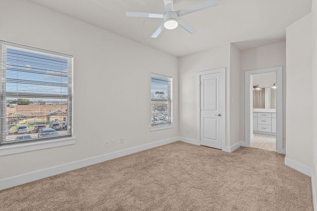 600 Melba Street, Dallas, TX 75208