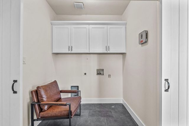 600 Melba Street, Dallas, TX 75208