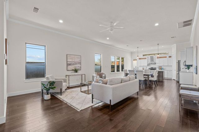 600 Melba Street, Dallas, TX 75208