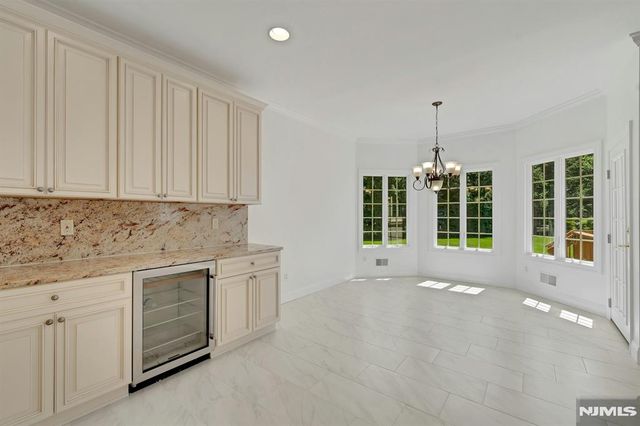 210 Woodmere Court, Franklin Lakes, NJ 07417
