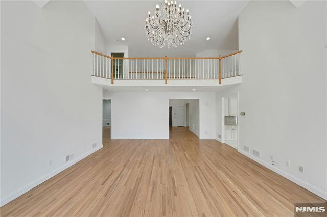 210 Woodmere Court, Franklin Lakes, NJ 07417