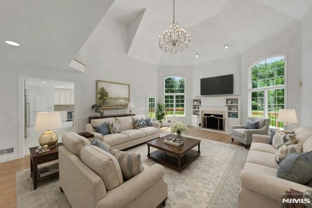 210 Woodmere Court, Franklin Lakes, NJ 07417