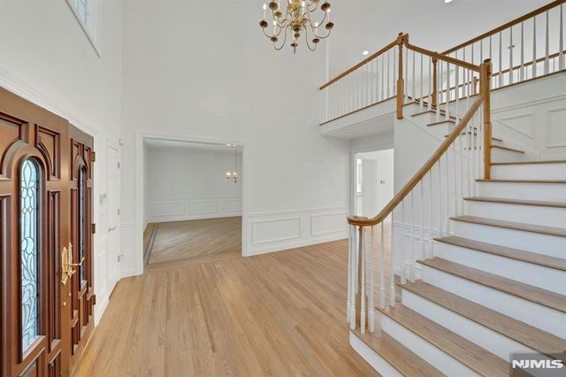210 Woodmere Court, Franklin Lakes, NJ 07417