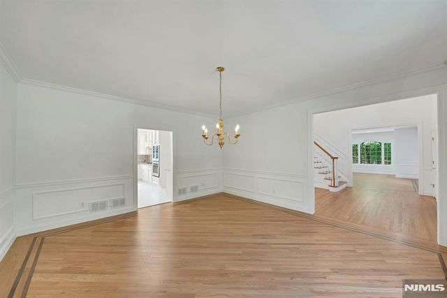 210 Woodmere Court, Franklin Lakes, NJ 07417