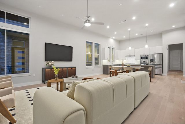 6109 Seville DR, Austin, TX 78724