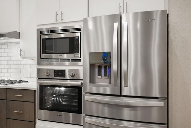 6109 Seville DR, Austin, TX 78724