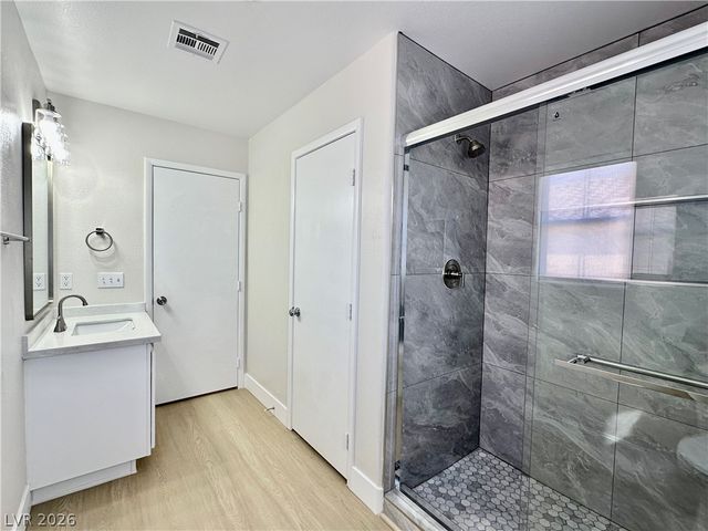 5352 Magnolia Crossing Street, Las Vegas, NV 89148