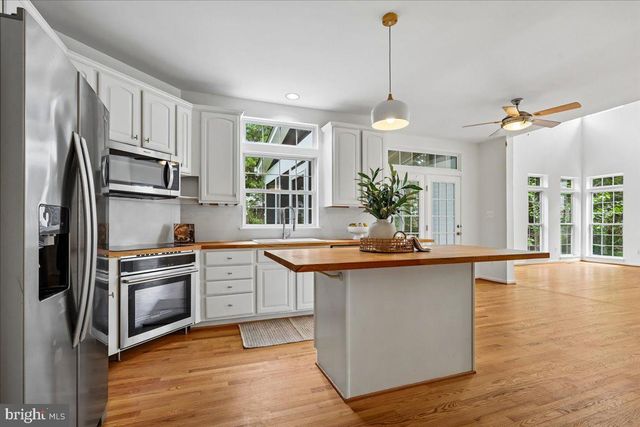 43436 ORSON ST, Chantilly, VA 20152