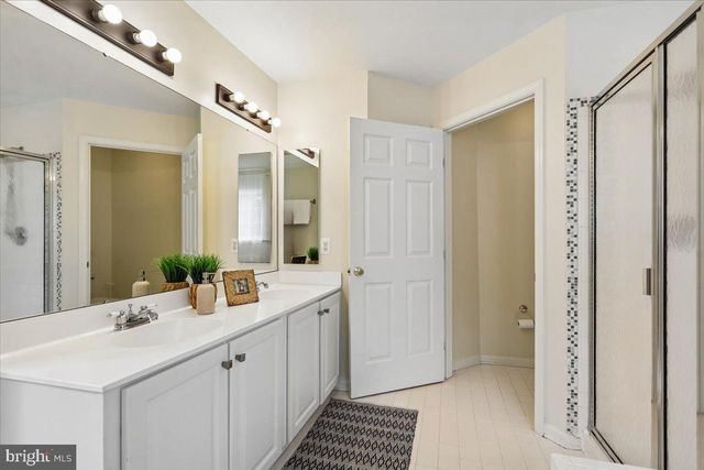 43436 ORSON ST, Chantilly, VA 20152