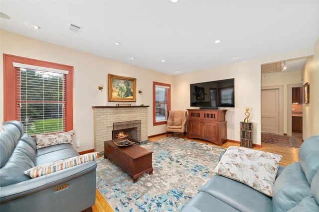 1613 California Street, Houston, TX 77006
