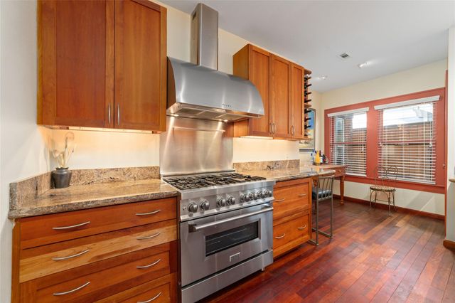 1613 California Street, Houston, TX 77006