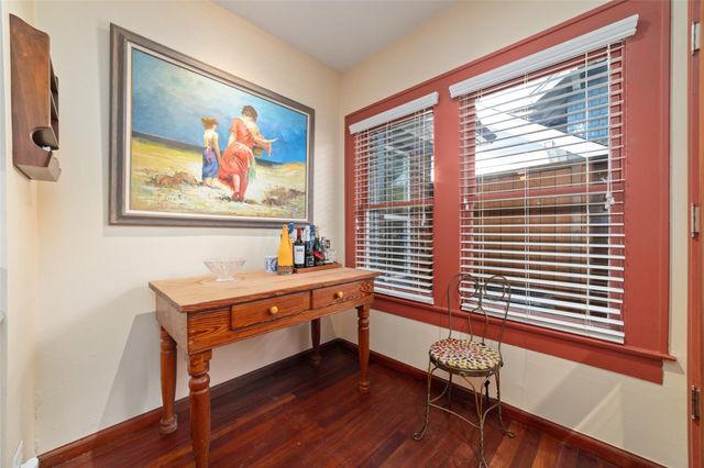 1613 California Street, Houston, TX 77006