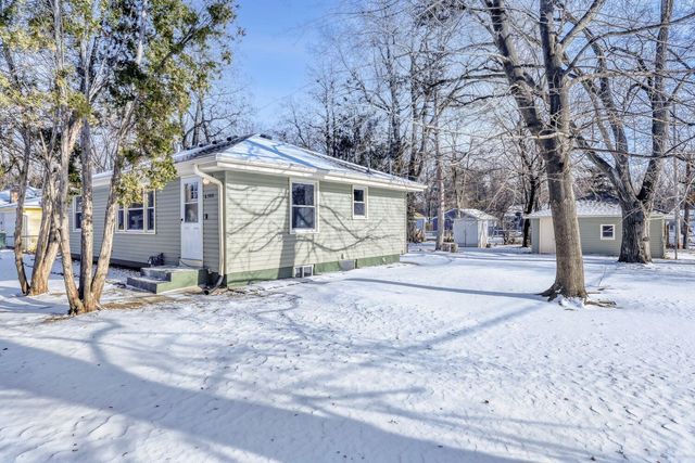 6300 Quebec Avenue N, Brooklyn Park, MN 55428