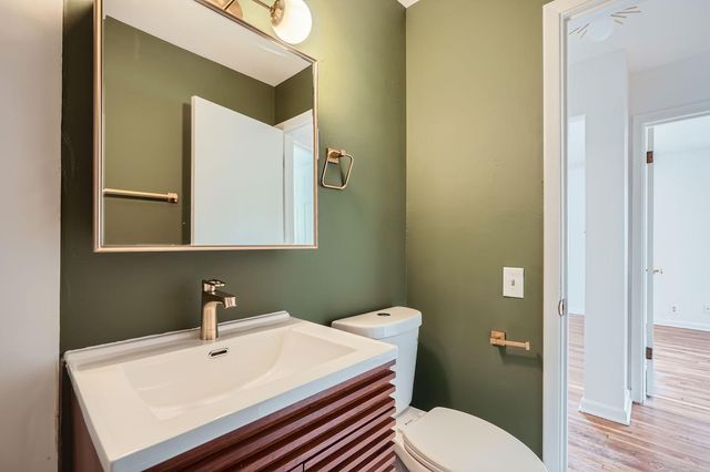 6300 Quebec Avenue N, Brooklyn Park, MN 55428