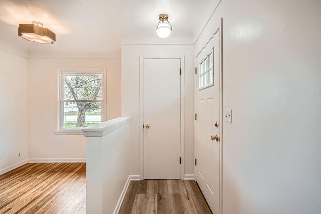 6300 Quebec Avenue N, Brooklyn Park, MN 55428