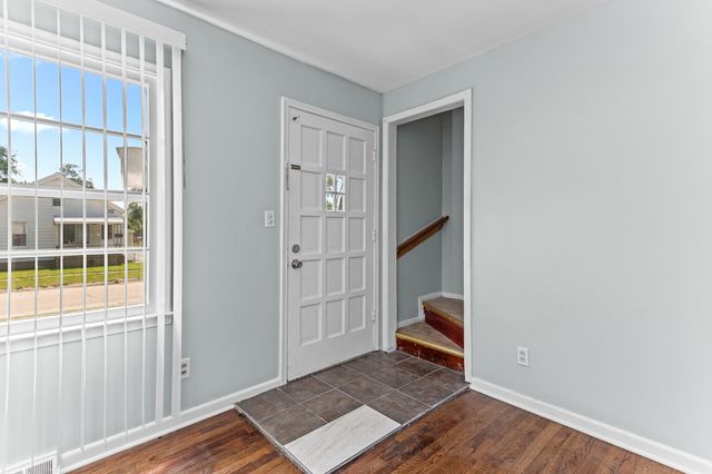 8041 Packard Avenue, Warren, MI 48089