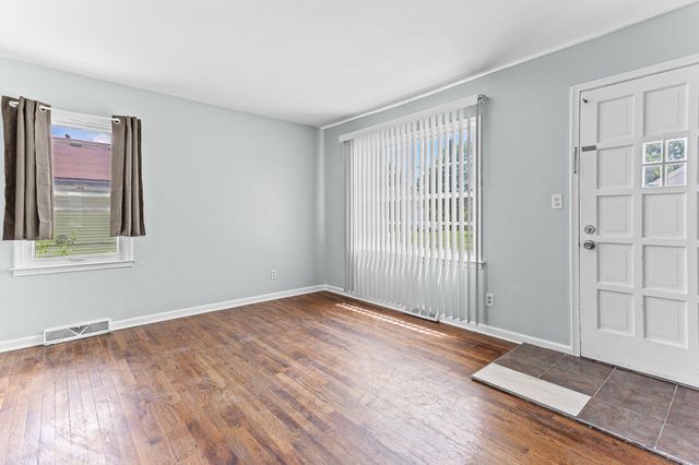 8041 Packard Avenue, Warren, MI 48089