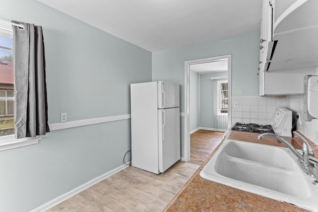 8041 Packard Avenue, Warren, MI 48089