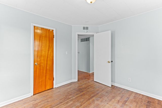 8041 Packard Avenue, Warren, MI 48089