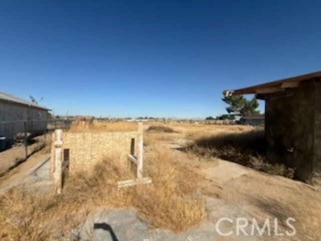 36827 Hillview Road, Hinkley, CA 92347