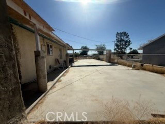 36827 Hillview Road, Hinkley, CA 92347