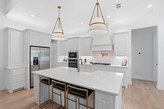 305 Glade Valley Road, Azle, TX 76020