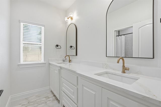 305 Glade Valley Road, Azle, TX 76020