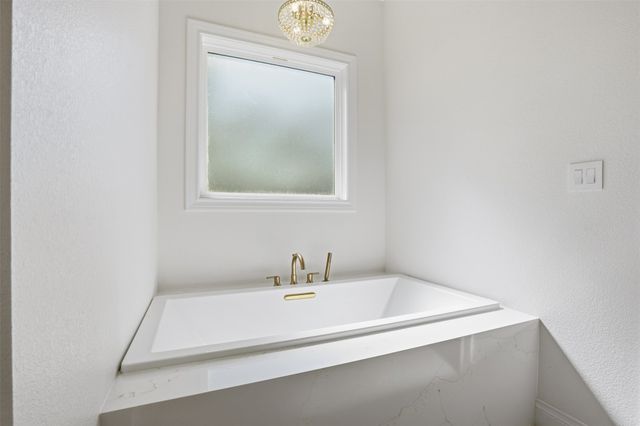 305 Glade Valley Road, Azle, TX 76020