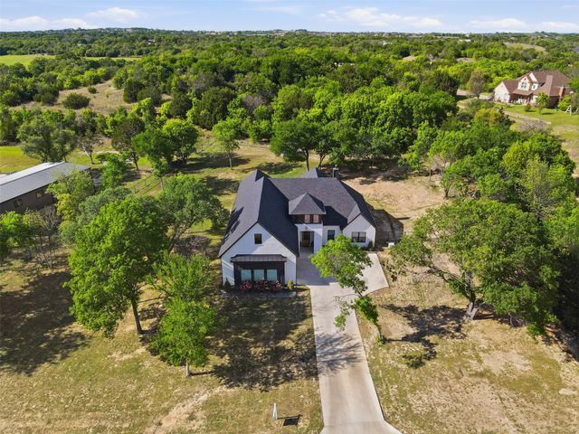 305 Glade Valley Road, Azle, TX 76020