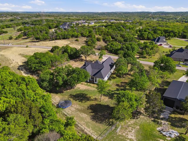 305 Glade Valley Road, Azle, TX 76020