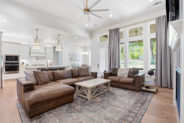 305 Glade Valley Road, Azle, TX 76020