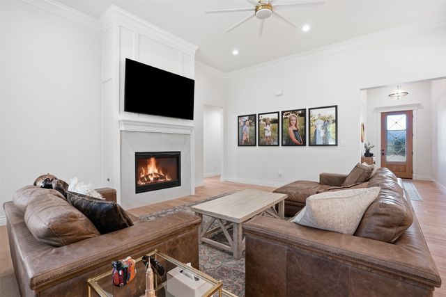 305 Glade Valley Road, Azle, TX 76020