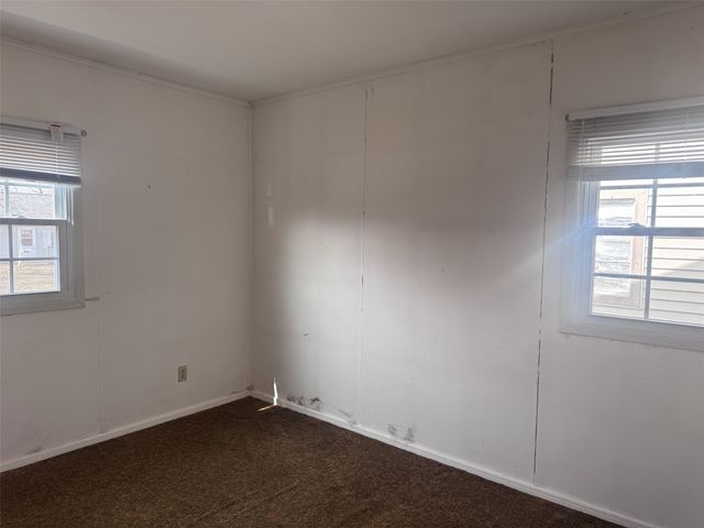 3735 Kencrest Drive NE, Cedar Rapids, IA 52402