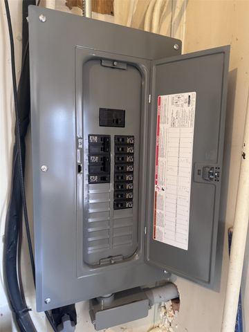 3735 Kencrest Drive NE, Cedar Rapids, IA 52402